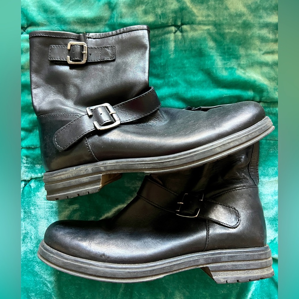 Boots - Italian Genuine Leather - size US7.5/EU38